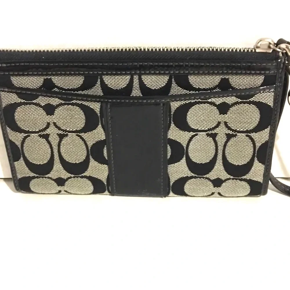 Coach vintage CC signature print canvas wristlet
